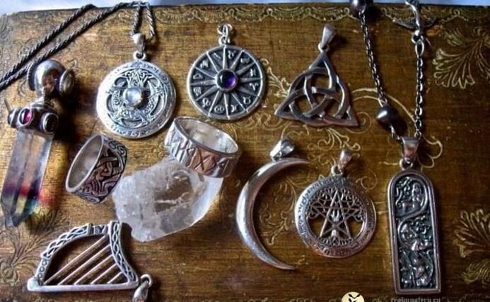 a type of charm for health and good luck